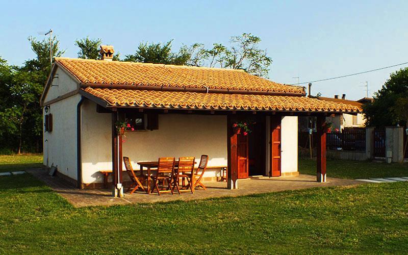 מרינה די מונטמרצ'יאנו Agriturismo La Casa Della Lavanda - Il Rustico מראה חיצוני תמונה