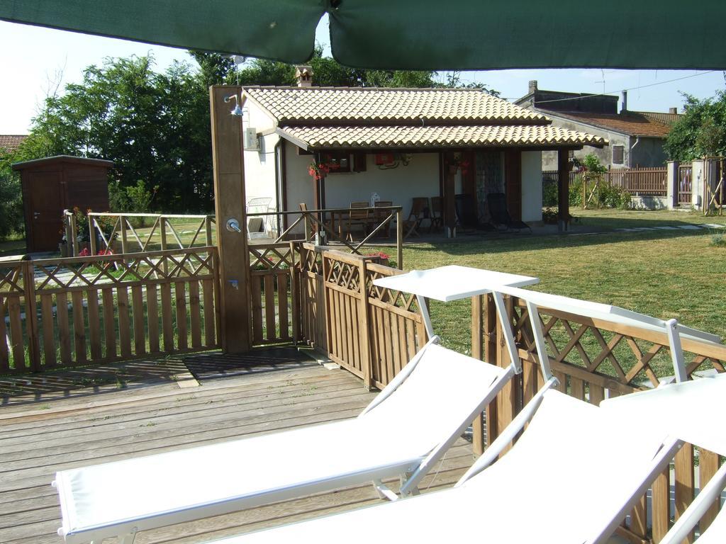 מרינה די מונטמרצ'יאנו Agriturismo La Casa Della Lavanda - Il Rustico מראה חיצוני תמונה